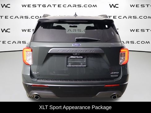 Used 2022 Ford Explorer XLT w/ Equipment Group 202A AWD/4WD image 4