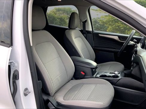 Used 2022 Ford Escape SE FWD image 28