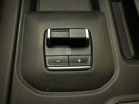 Used 2025 GMC Sierra 3500 AT4 AWD/4WD image 31