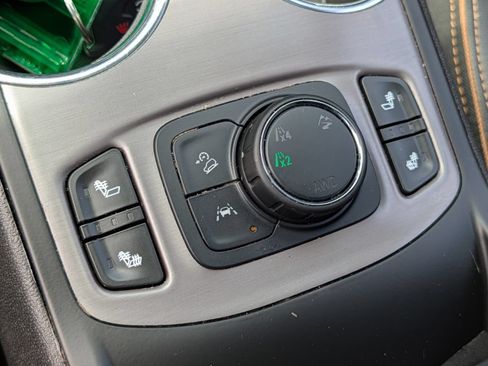Used 2024 GMC Terrain AT4 w/ LPO, Floor Liner Package AWD/4WD image 12