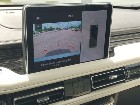 Used 2024 Lincoln Aviator Black Label w/ Class IV Trailer Tow Package AWD/4WD image 17