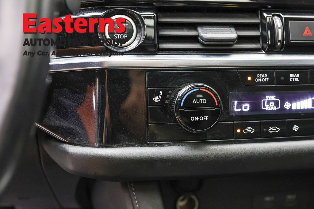 Used 2024 Nissan Pathfinder SV w/ SV Premium Package AWD/4WD image 21