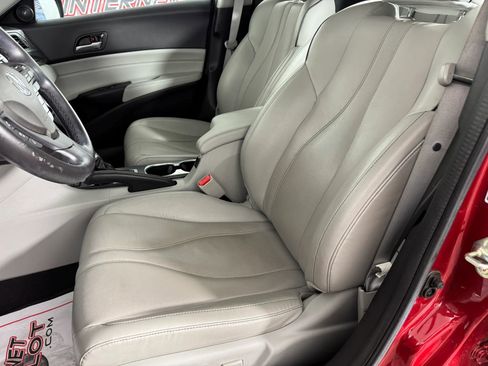 Used 2019 Acura ILX FWD image 33