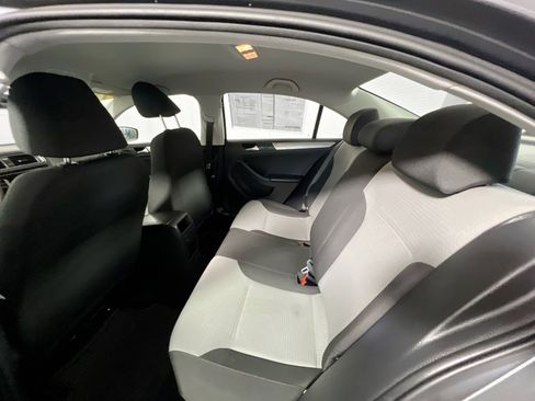 Used 2018 Volkswagen Jetta S w/ Cold Weather Package image 28