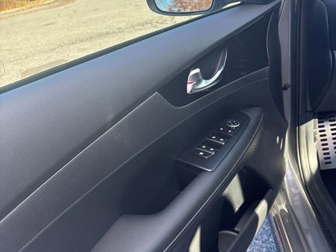 Used 2024 Kia Forte GT-Line image 15