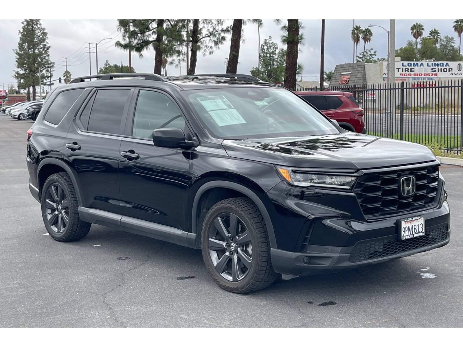 Used 2025 Honda Pilot Sport image 8
