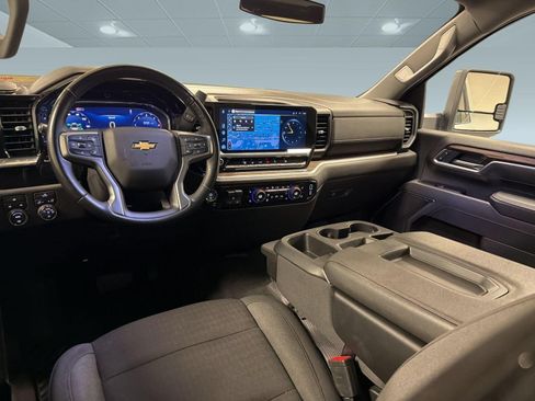 Used 2025 Chevrolet Silverado 2500 LT w/ Convenience Package AWD/4WD image 17