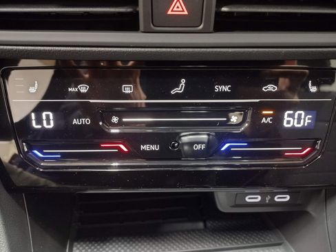 New 2025 Volkswagen Jetta SE image 25