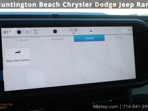 Used 2024 Jeep Wrangler Unlimited image 30