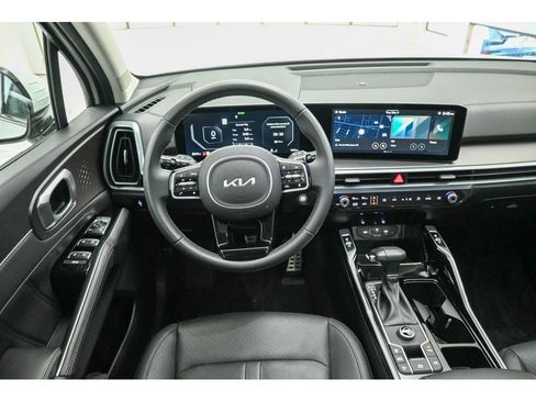 Certified 2025 Kia Sorento SX image 14