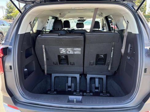 Used 2026 Kia Carnival FWD image 34
