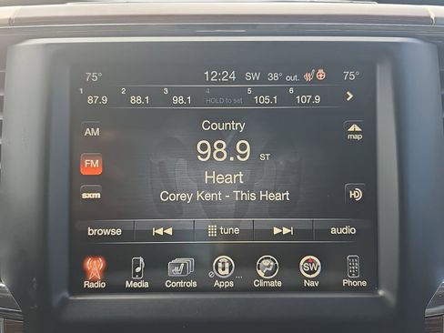 Used 2014 RAM 1500 Laramie w/ Convenience Group image 20