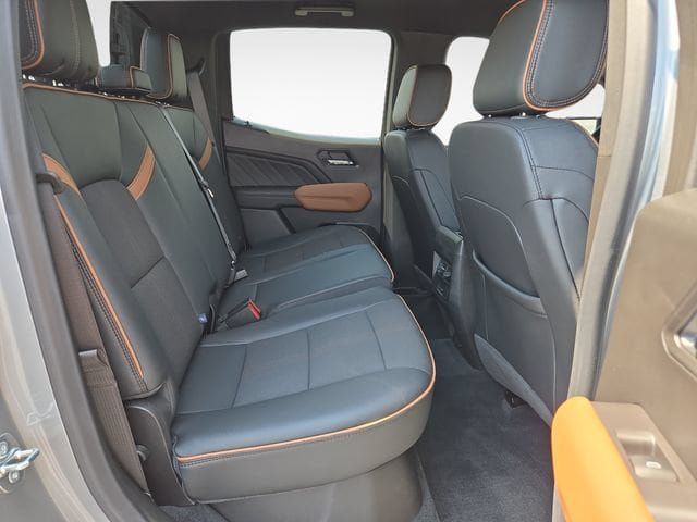 Used 2025 GMC Canyon AT4 w/ Nightfall Edition AWD/4WD image 37