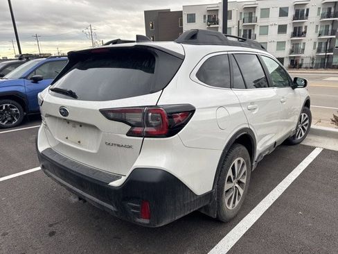 Used 2020 Subaru Outback Premium image 3