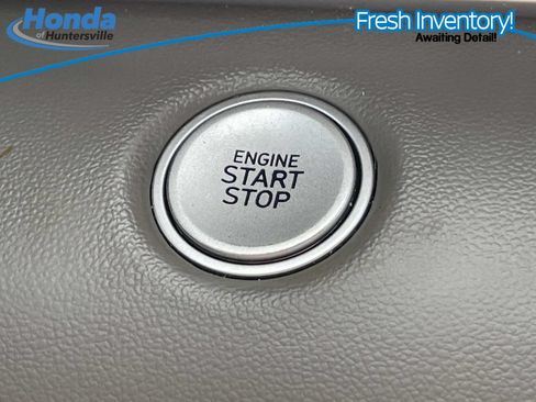 Used 2023 Hyundai Elantra SEL w/ Cargo Package FWD image 31
