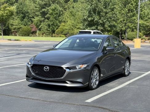 Used 2023 MAZDA MAZDA3 s FWD image 3