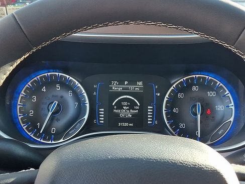 Used 2024 Chrysler Voyager LX image 22