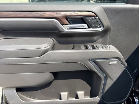 New 2026 GMC Sierra 2500 SLT AWD/4WD image 9