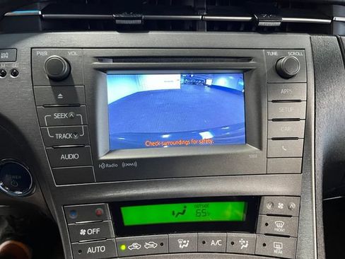 Used 2015 Toyota Prius Three FWD image 27