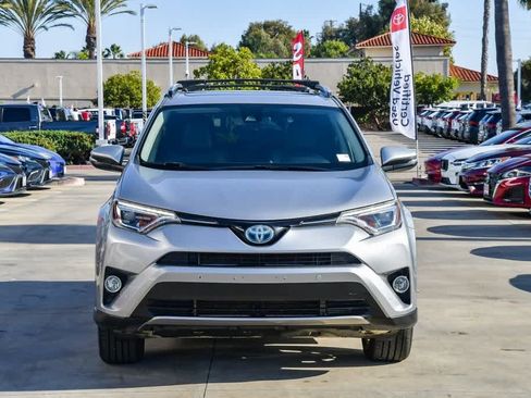 Used 2017 Toyota RAV4 Limited image 2