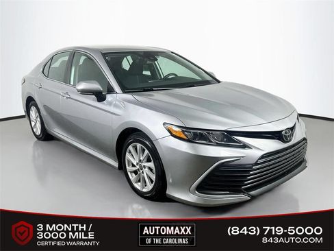 Used 2022 Toyota Camry LE w/ Convenience Package FWD image 1