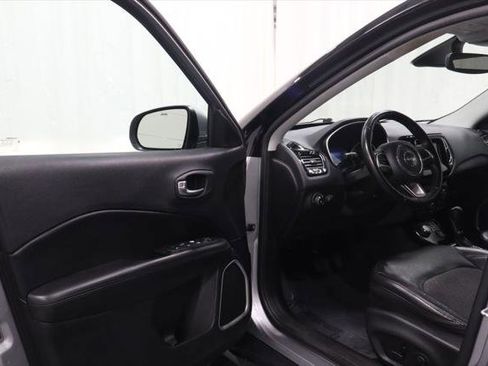 Certified 2019 Jeep Compass Latitude AWD/4WD image 11