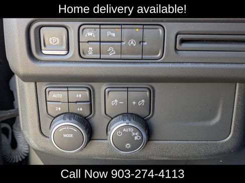 Used 2023 Chevrolet Suburban Premier image 19