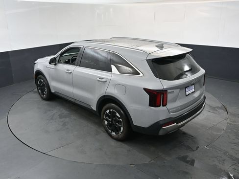Used 2024 Kia Sorento S w/ Panoramic Sunroof Package AWD/4WD image 31