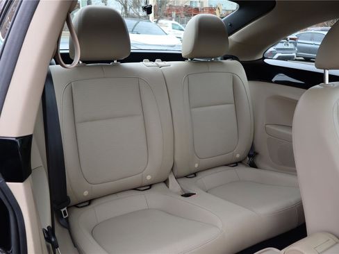 Used 2019 Volkswagen Beetle 2.0T SE w/ SE Premium Package image 30