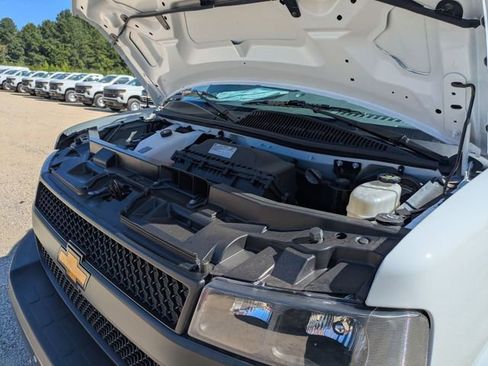 New 2025 Chevrolet Express 2500 w/ Driver Convenience Package image 27