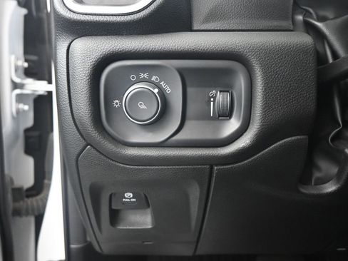 Used 2024 RAM 1500 Laramie image 15