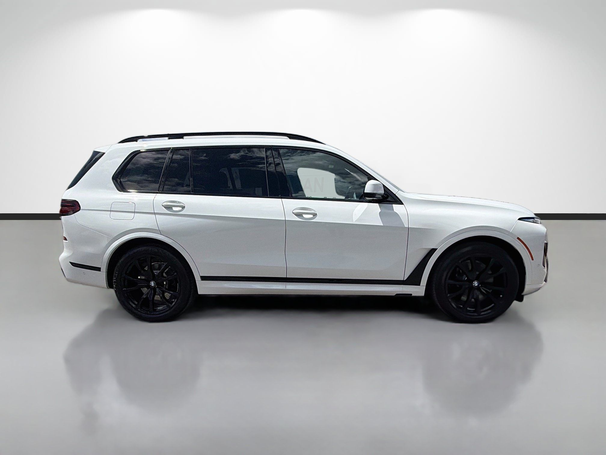 New 2027 BMW X7 xDrive40i w/ M Sport Package AWD/4WD image 2