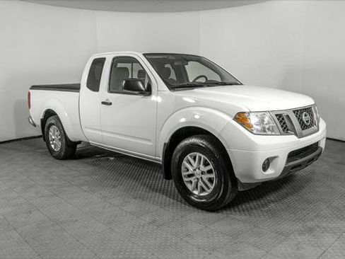 Used 2019 Nissan Frontier SV image 9