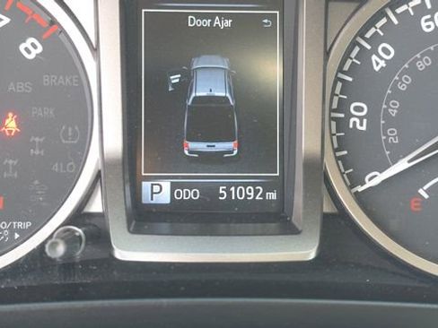 Used 2022 Toyota Tacoma SR5 image 25