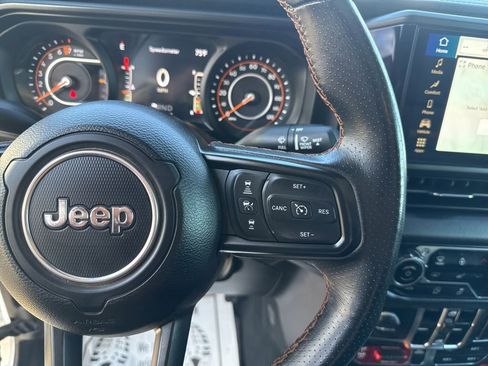 Used 2024 Jeep Gladiator Mojave w/ Convenience Group AWD/4WD image 17