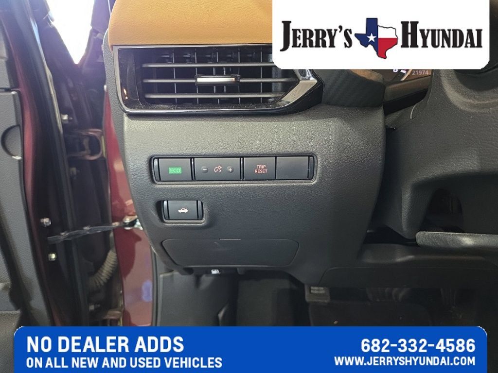 Used 2024 Nissan Sentra SV w/ SV Premium Package FWD image 15