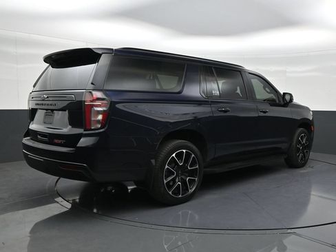 Used 2024 Chevrolet Suburban RST w/ Luxury Package RWD image 5