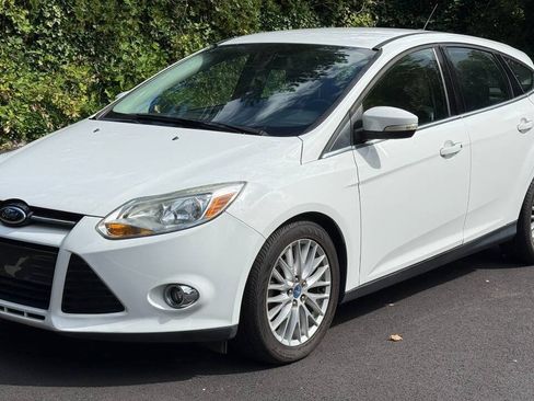 Used 2012 Ford Focus SEL FWD image 1
