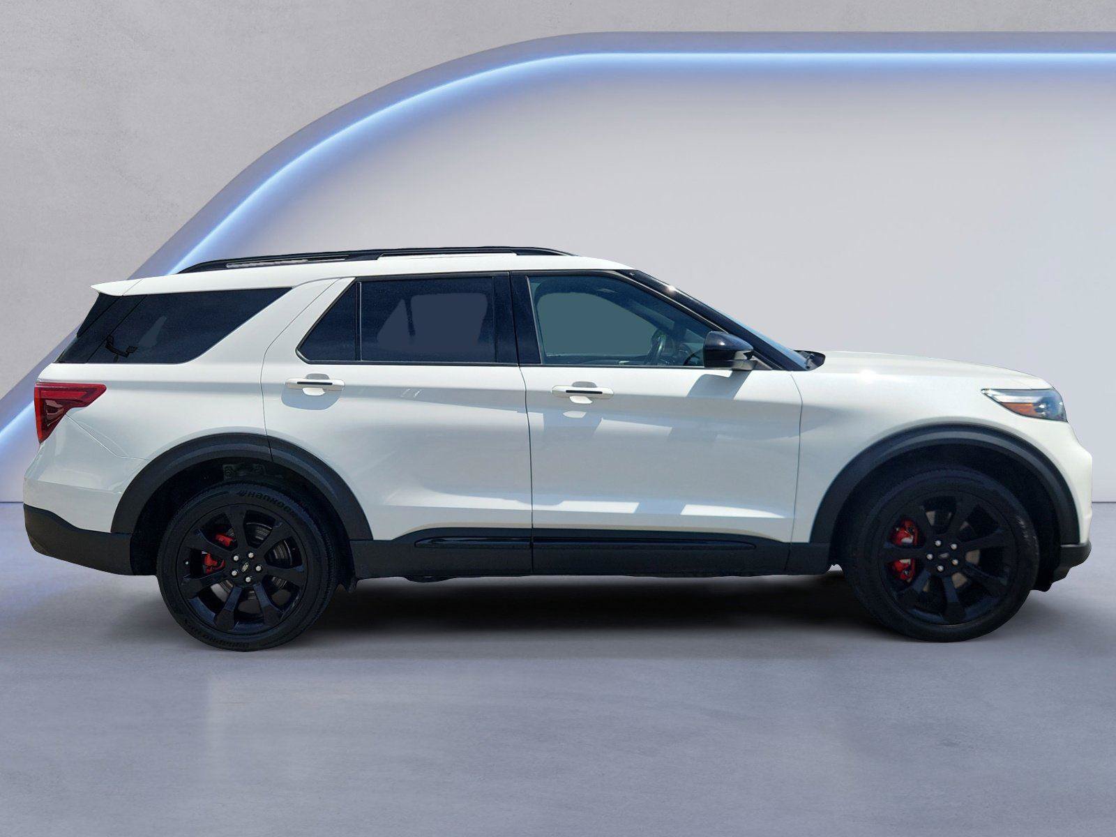 Used 2022 Ford Explorer ST w/ ST Street Pack AWD/4WD image 2