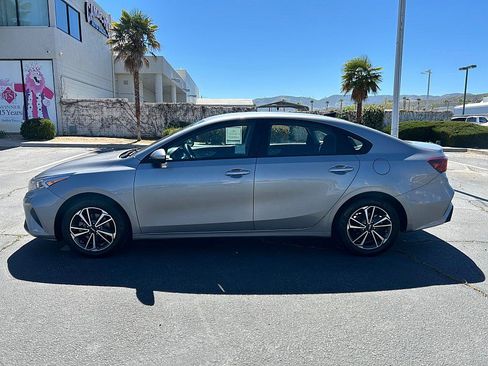 Used 2023 Kia Forte LXS image 5