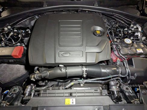 New 2026 Land Rover Range Rover Velar Dynamic SE image 18