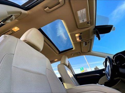 Used 2017 Toyota Highlander FWD V6 image 22