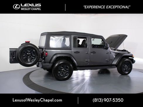 Used 2022 Jeep Wrangler Unlimited Sport AWD/4WD image 15