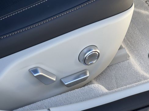 Used 2024 Lucid Air Touring image 42