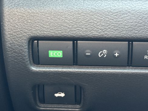 Used 2022 Nissan Sentra SV image 23