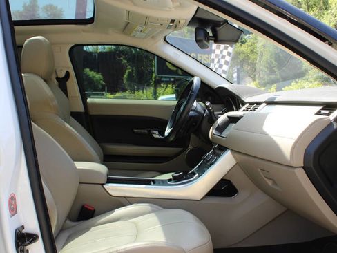 Used 2017 Land Rover Range Rover Evoque SE AWD/4WD image 34