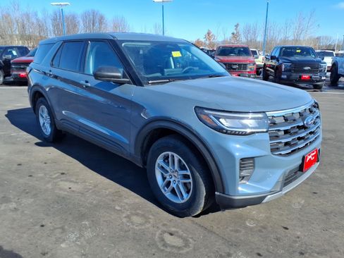 New 2026 Ford Explorer Active AWD/4WD image 4