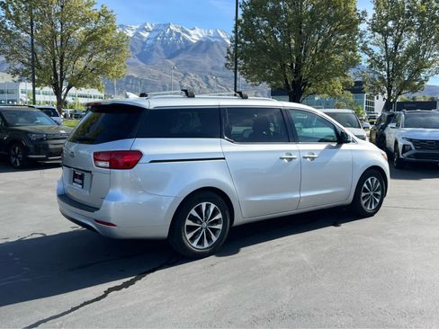 Used 2016 Kia Sedona SX image 7