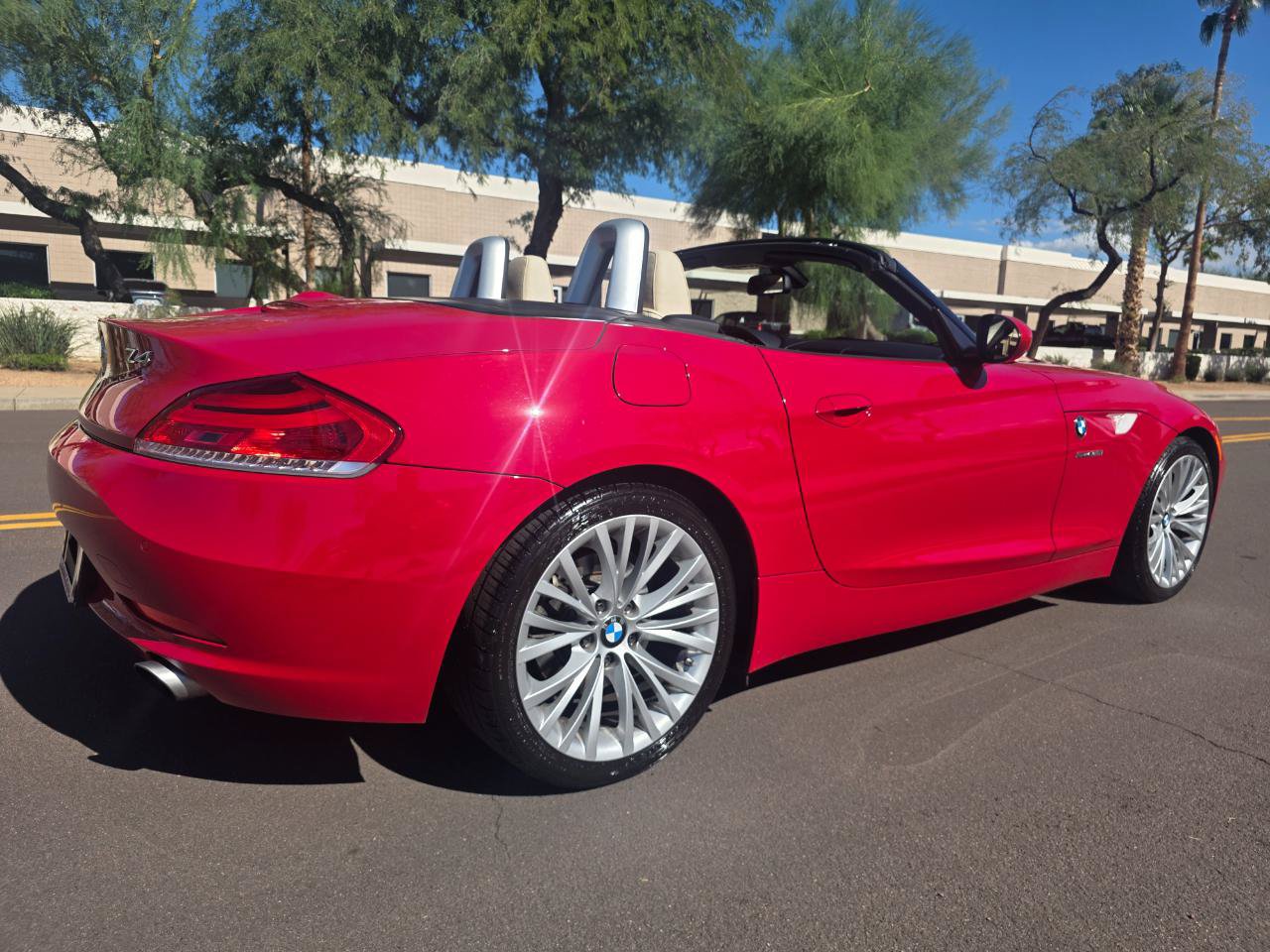 Used 2010 BMW Z4 sDrive35i RWD image 30