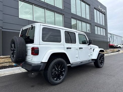 Used 2023 Jeep Wrangler Unlimited Sahara w/ Cold Weather Group AWD/4WD image 3
